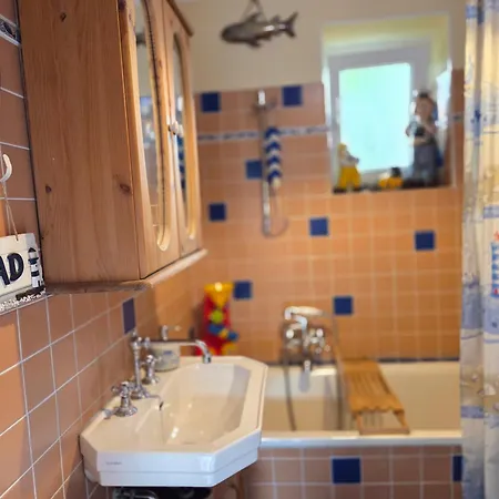 Nyaraló Dorfhotel Wattwurm Emden